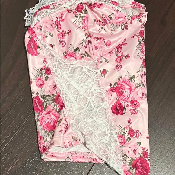Pink floral victoria secret top - Picture 3 of 4